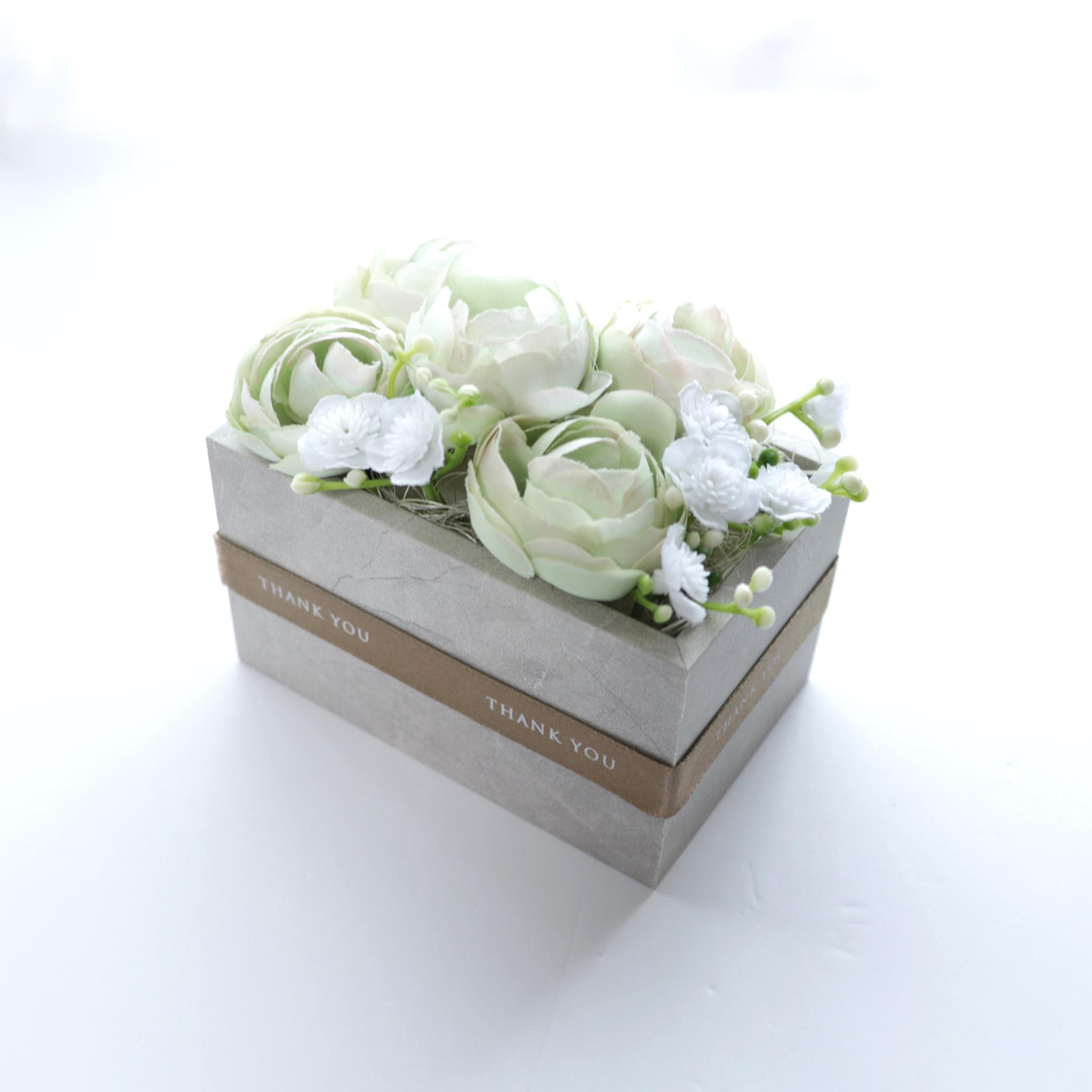 【送料込】メッセージフラワー【Floral box】ラナンキュラス　シャーベットグリーン　 （送料：北海道・沖縄別途金額 | 3枚目