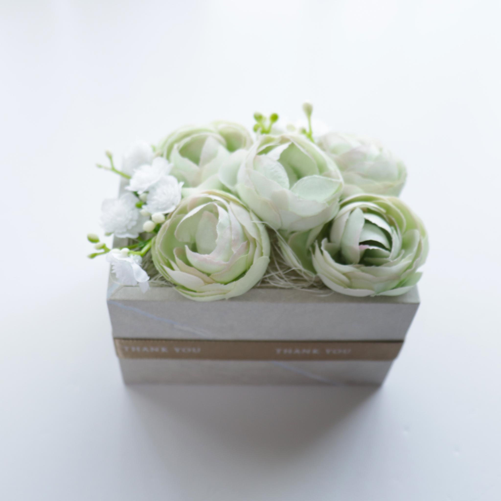 【送料込】メッセージフラワー【Floral box】ラナンキュラス　シャーベットグリーン　 （送料：北海道・沖縄別途金額 | 4枚目