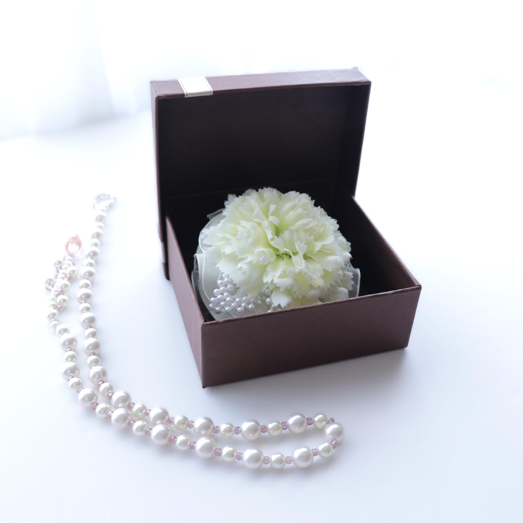 コサージュ　フリンジ カーネーション　（２ｗａｙタイプ）1枚目の画像