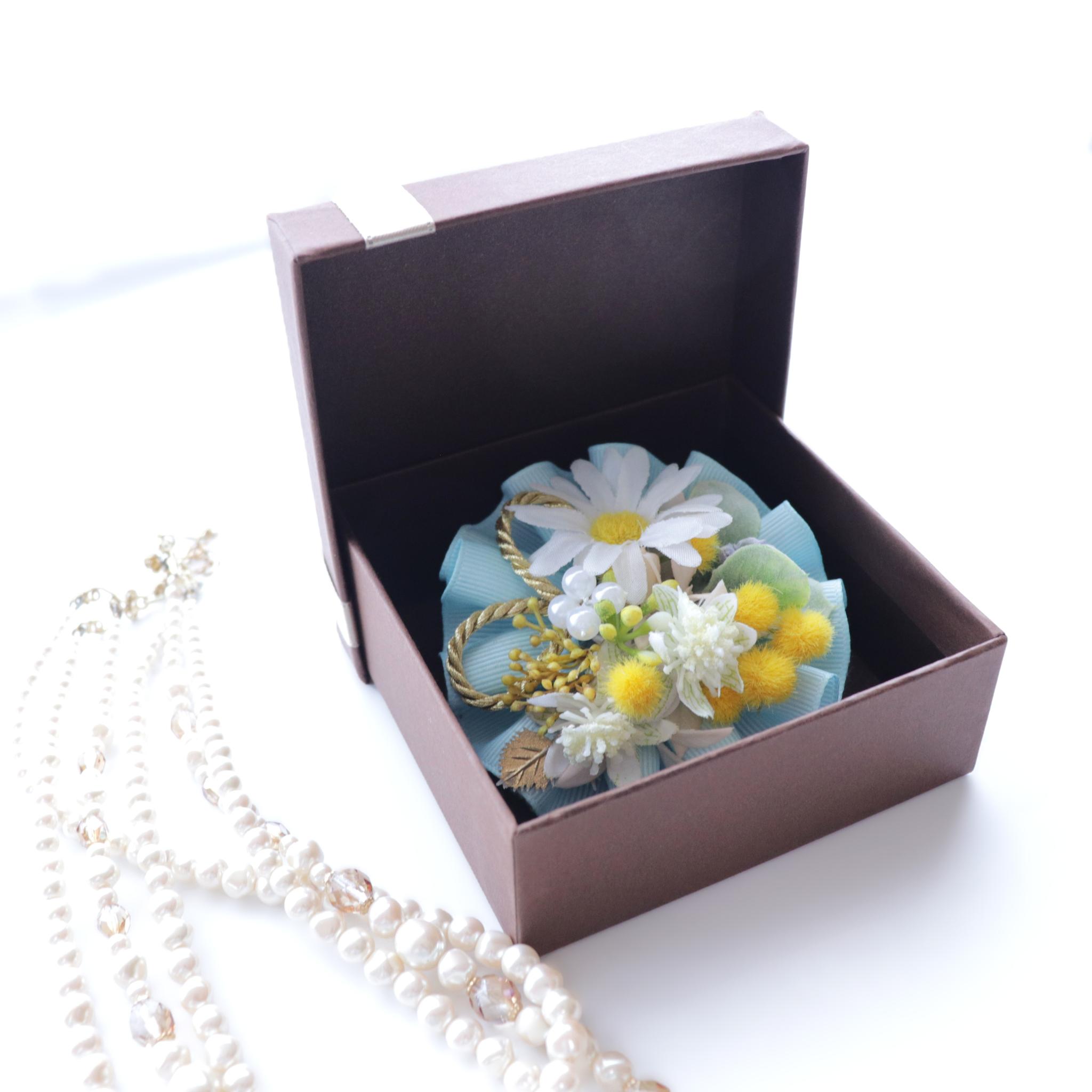 コサージュ　マーガレッド・ミモザ・ベリー・アストランティア　（２way脱着タイプ）1枚目の画像