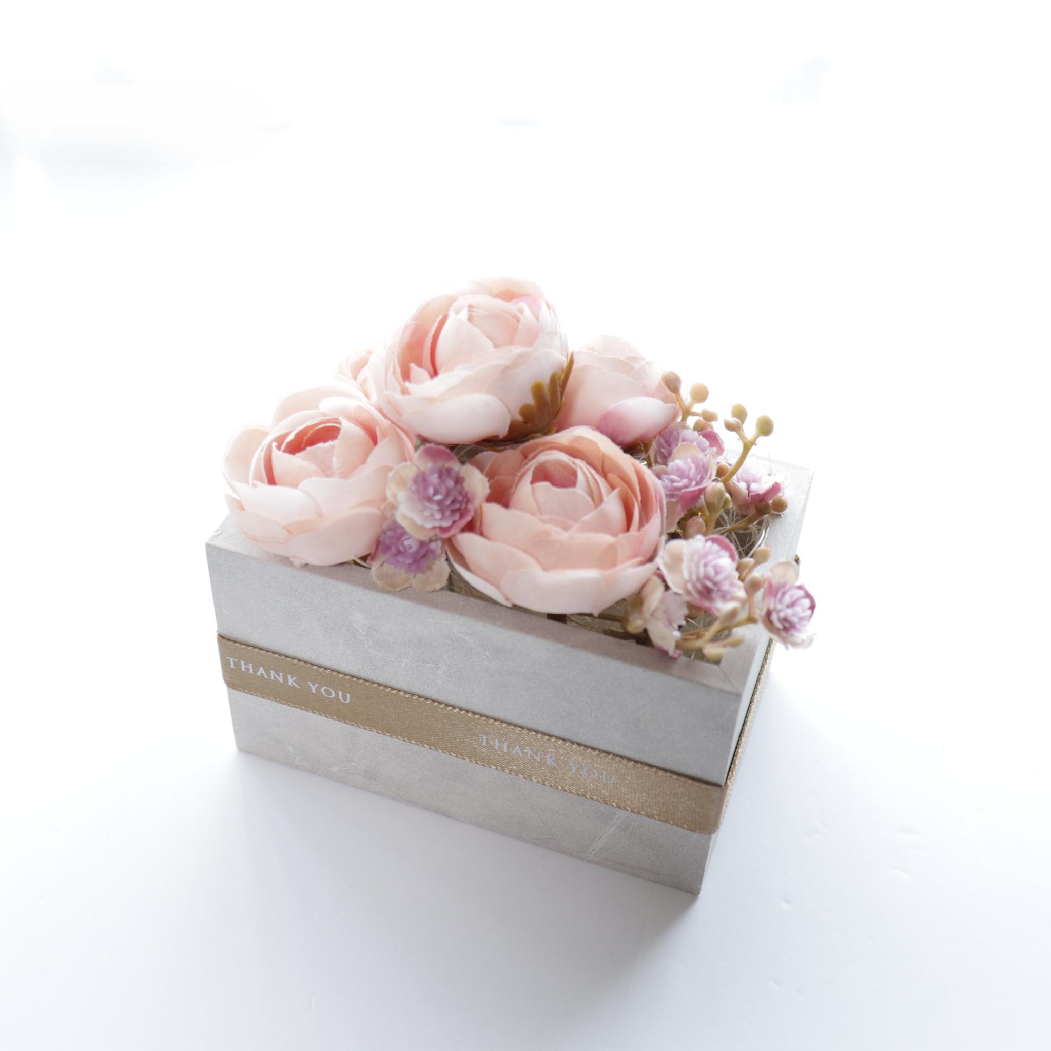 【送料込】メッセージフラワー【Floral box】ラナンキュラス ミルキーピンク *(送料:北海道・沖縄別途金額) | 3枚目