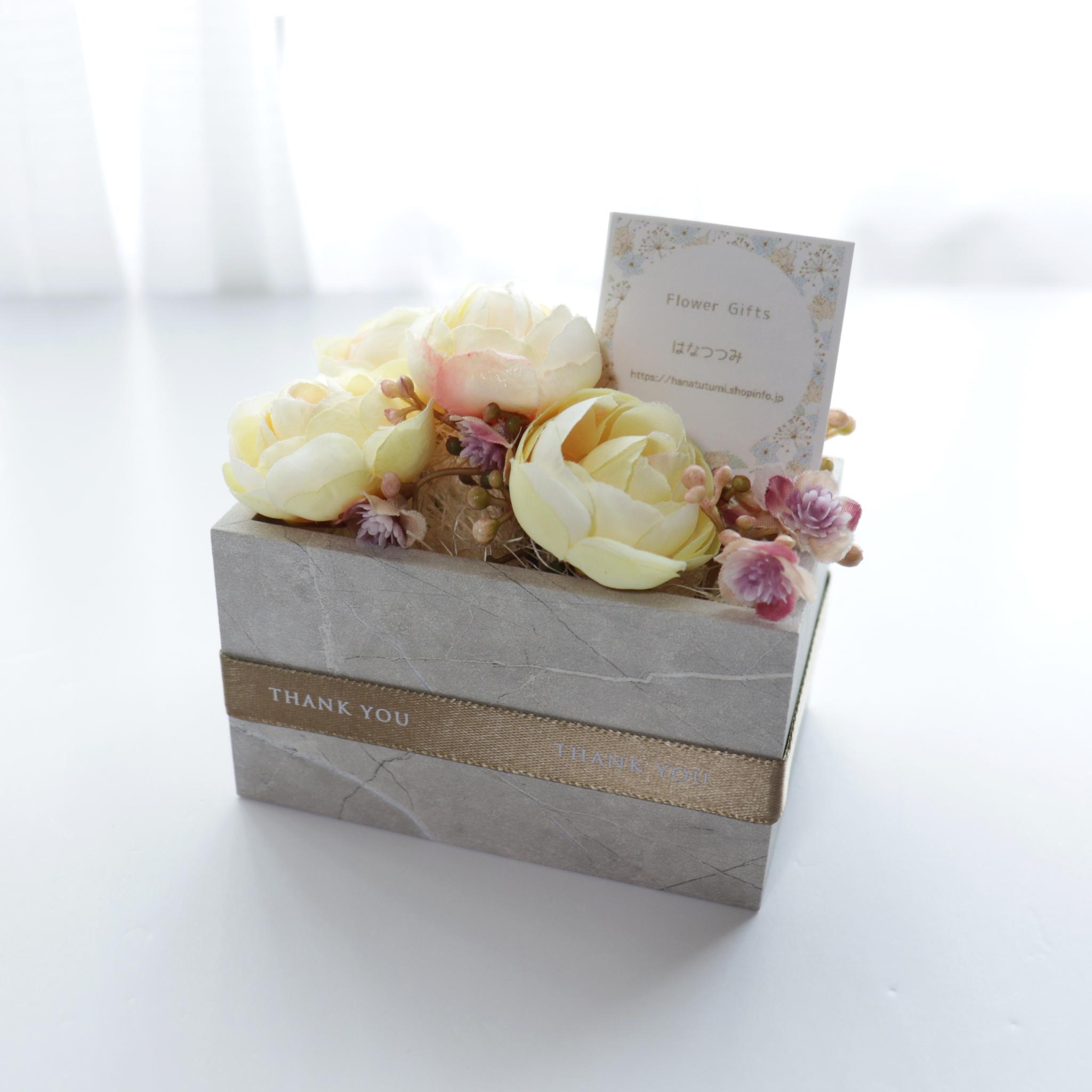 【送料込】メッセージフラワー【Floral box】ラナンキュラス ミルキーイエロー (送料:北海道・沖縄別途金額) | 2枚目